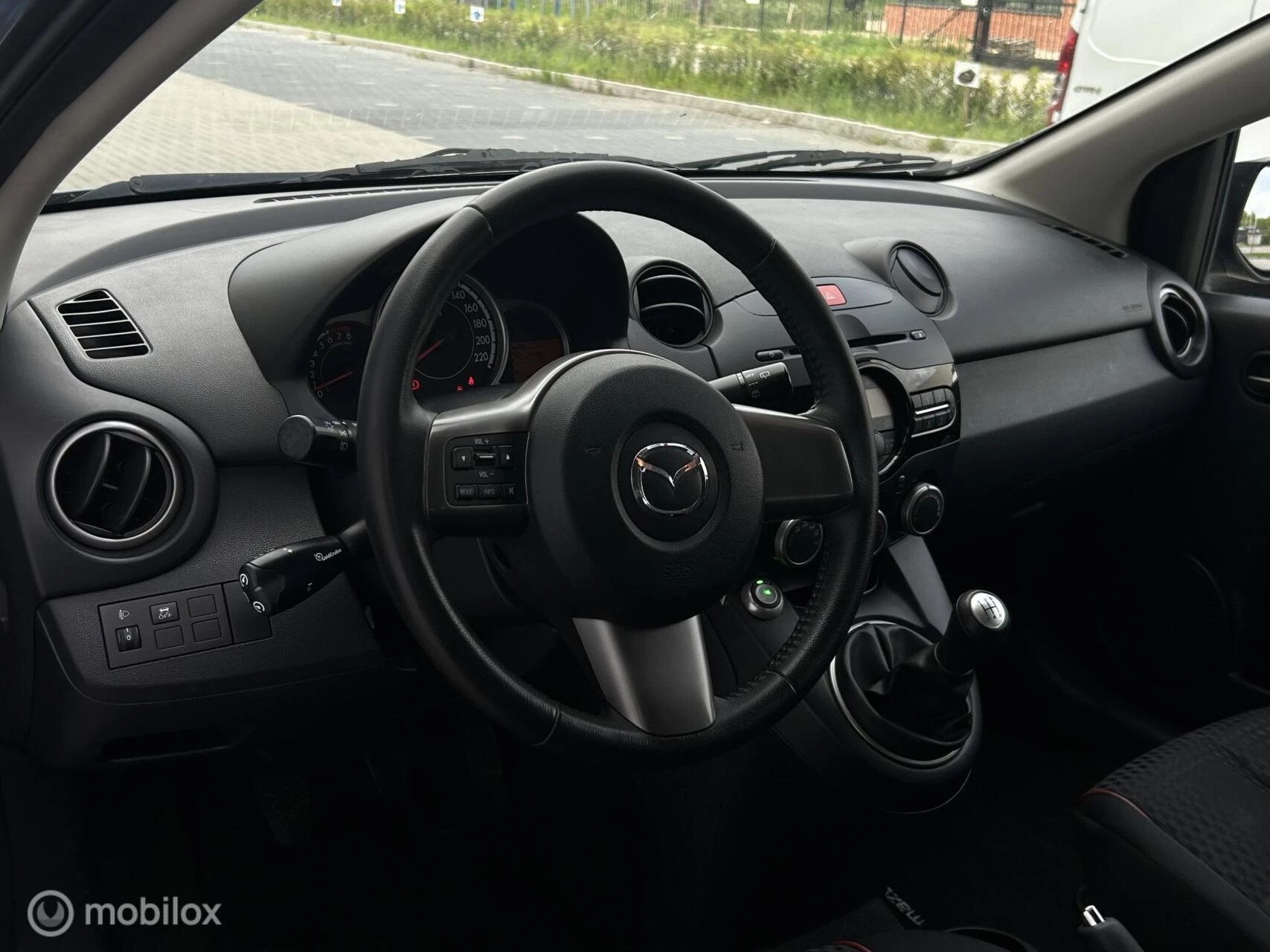 Hoofdafbeelding Mazda 2