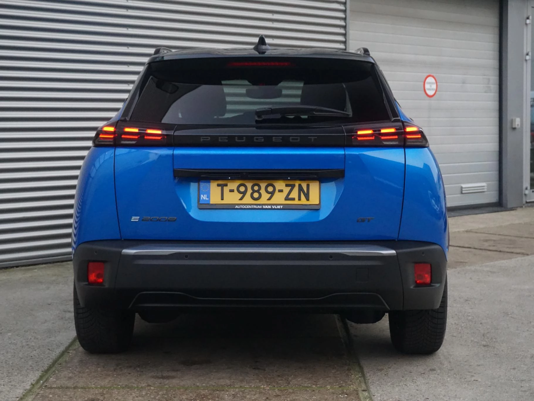 Hoofdafbeelding Peugeot e-2008