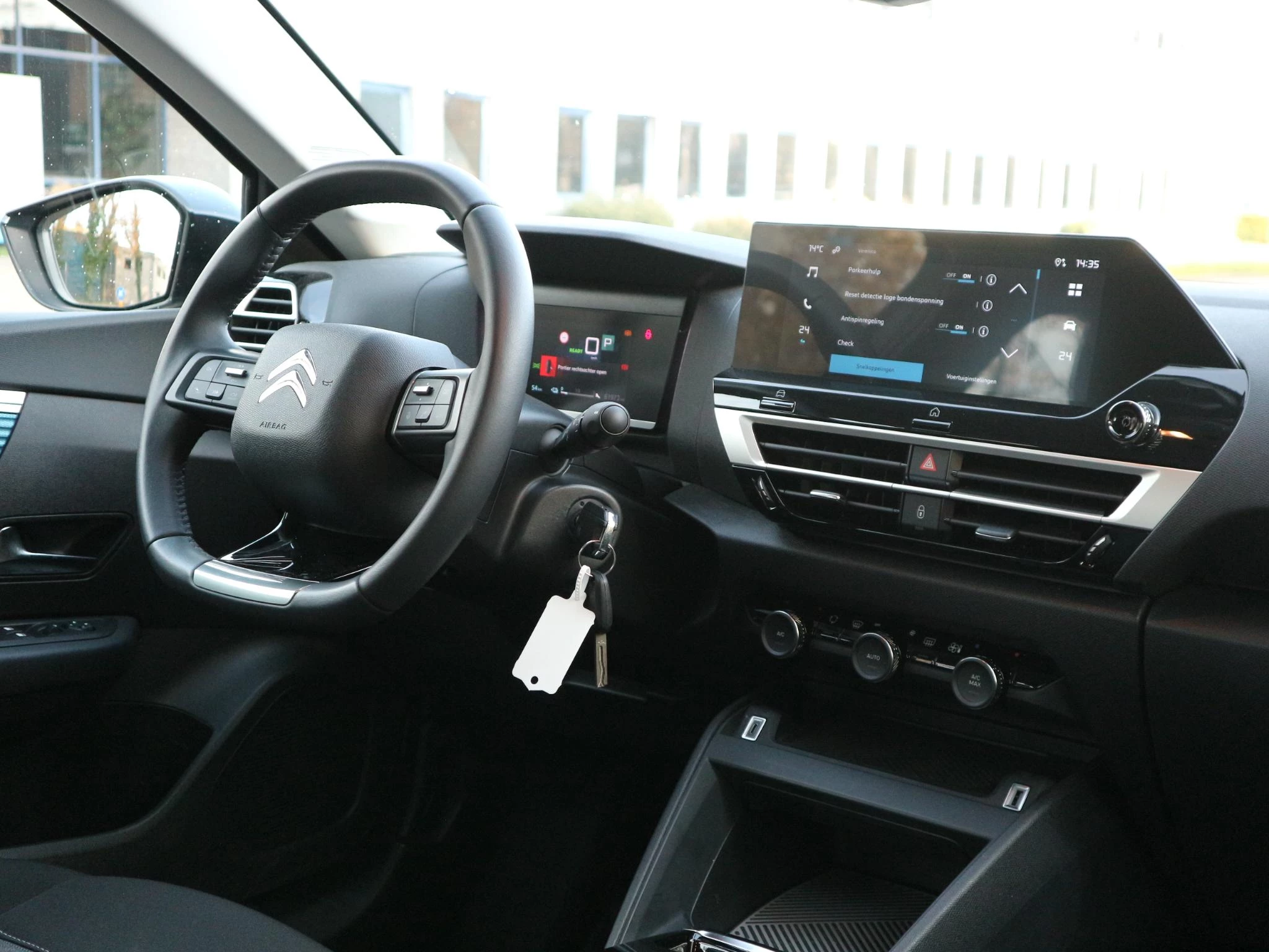 Hoofdafbeelding Citroën ë-C4 X