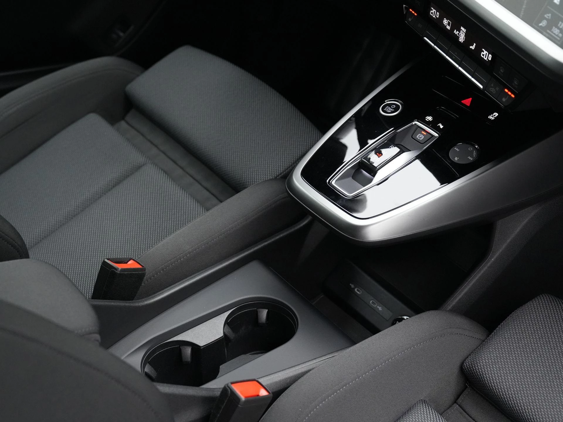 Hoofdafbeelding Audi Q4 e-tron