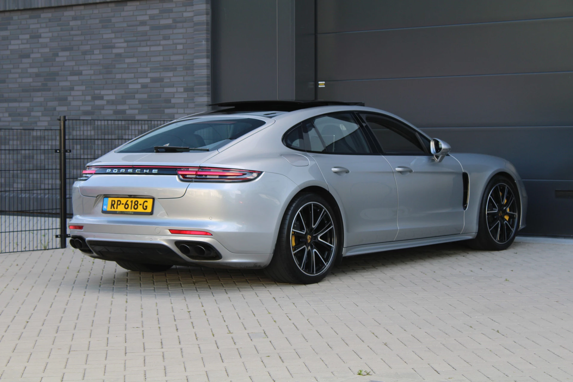 Hoofdafbeelding Porsche Panamera