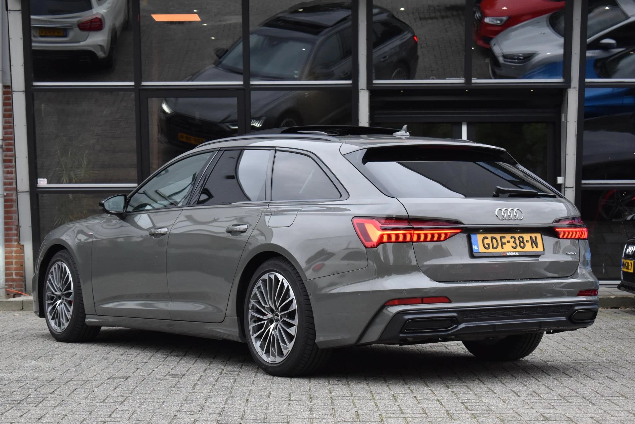 Hoofdafbeelding Audi A6