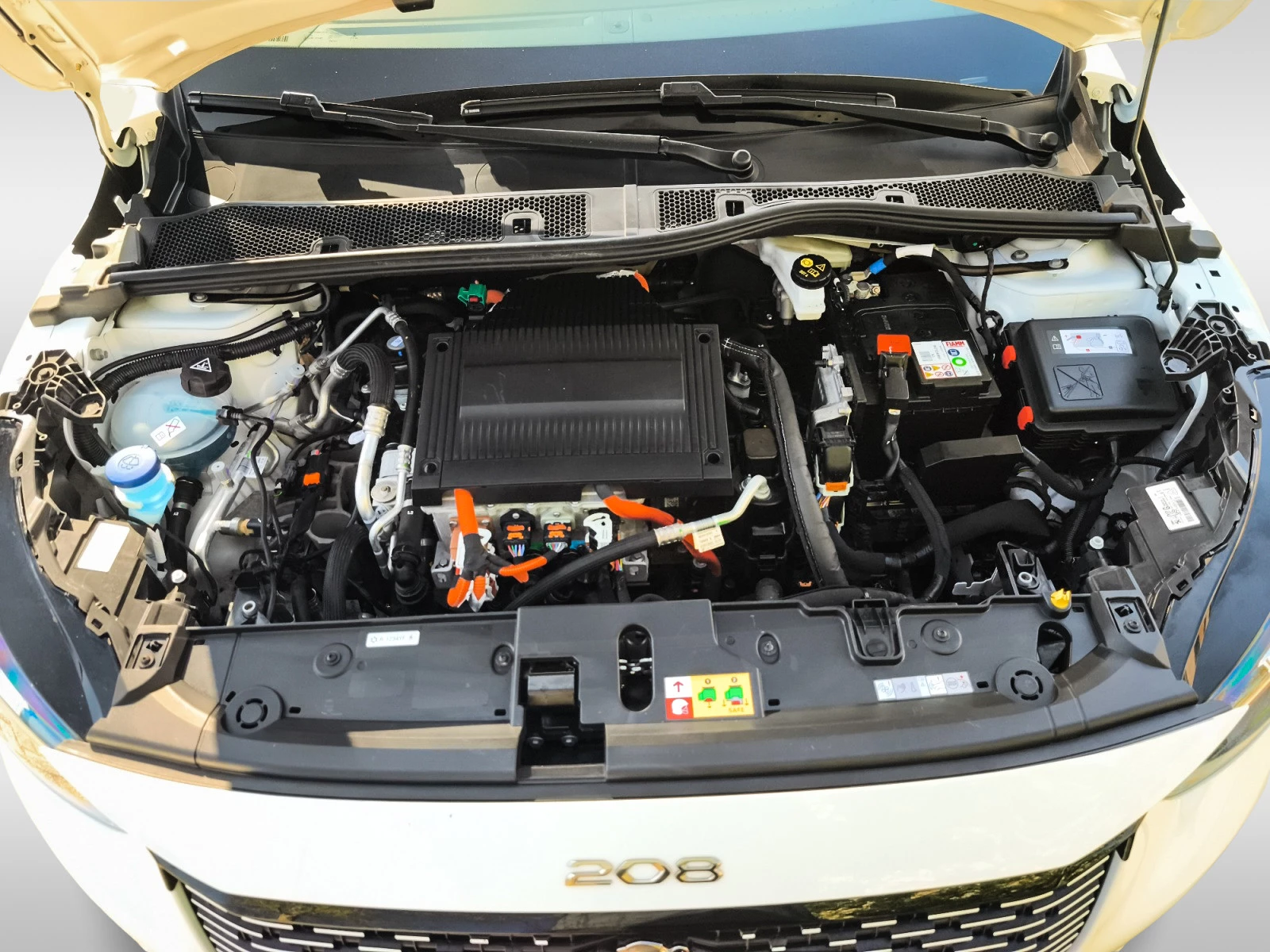 Hoofdafbeelding Peugeot e-208