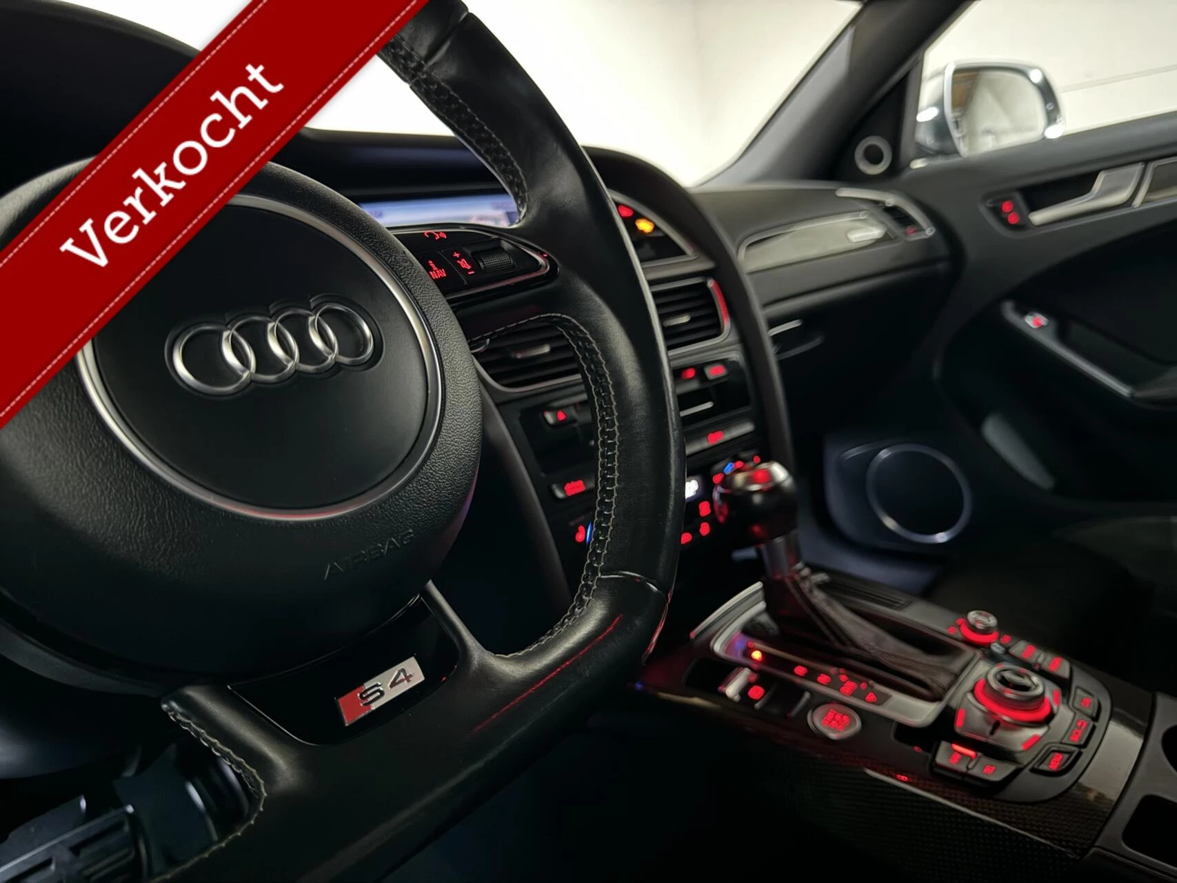 Hoofdafbeelding Audi S4