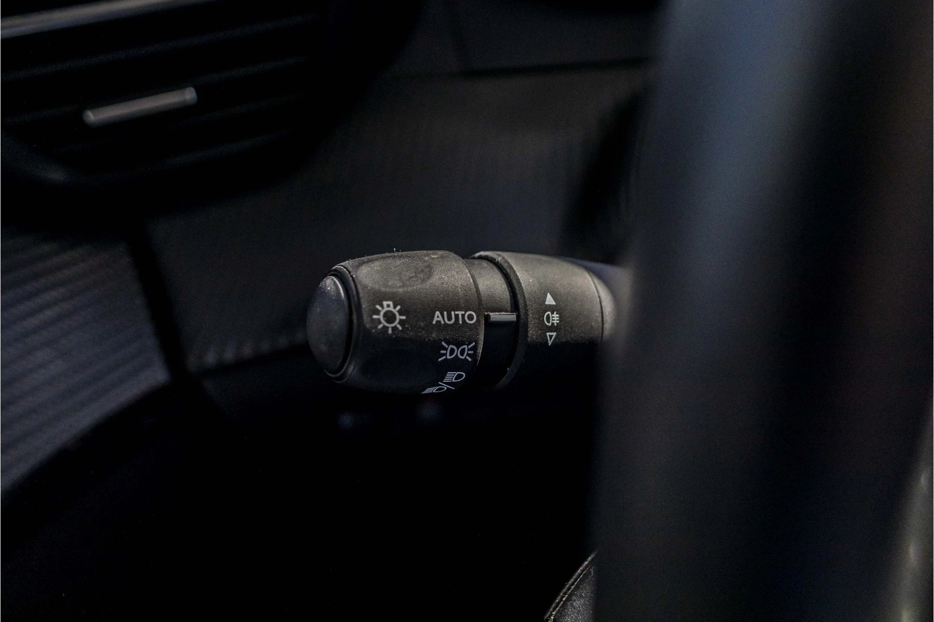 Hoofdafbeelding Peugeot e-208