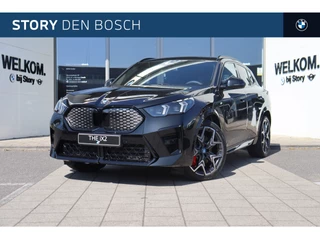 Hoofdafbeelding BMW iX2 BMW iX2 eDrive20 M Sport / Panoramadak / Sportstoelen / Adaptieve LED / Comfort Access / M Adaptief onderstel / Parking Assistant / Stuurverwarming
