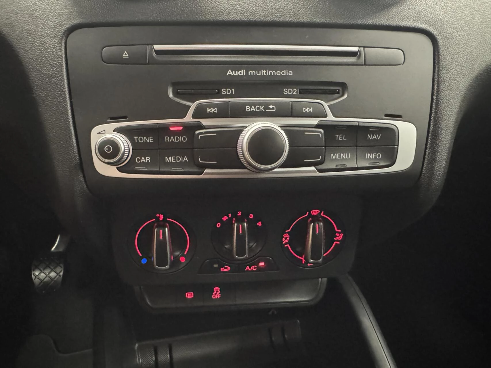Hoofdafbeelding Audi 1.0 TFSi S-Line Airco-Navigatie-Cr.contr-Lm17''velgen