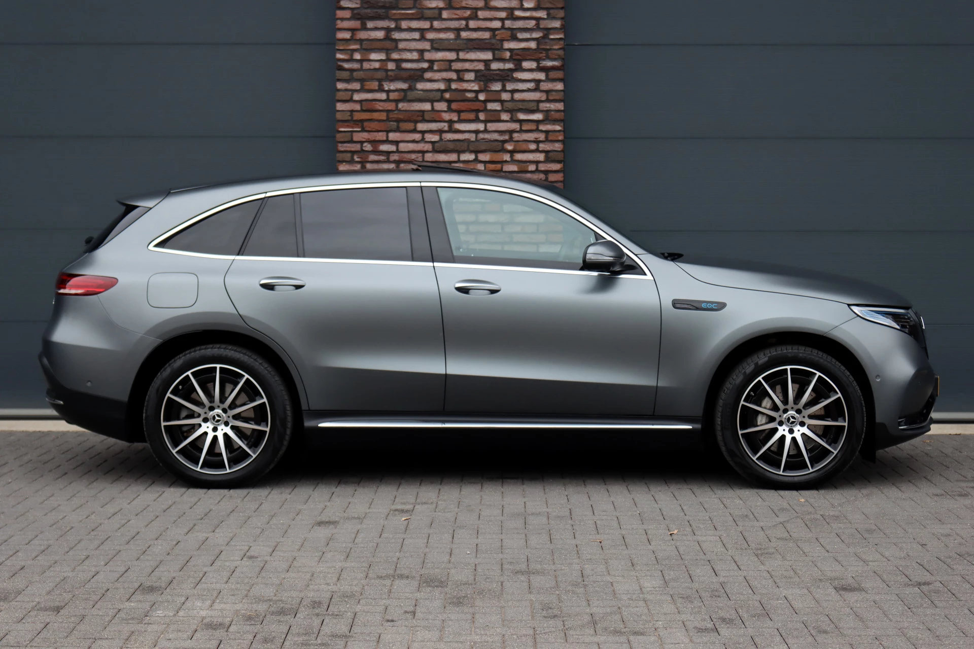 Hoofdafbeelding Mercedes-Benz EQC
