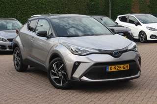 Toyota C-HR 2.0 Hybrid Bi-Tone / Trekhaak / Camera / Leder / 18'' / Navigatie / Keyless / DAB / ACC