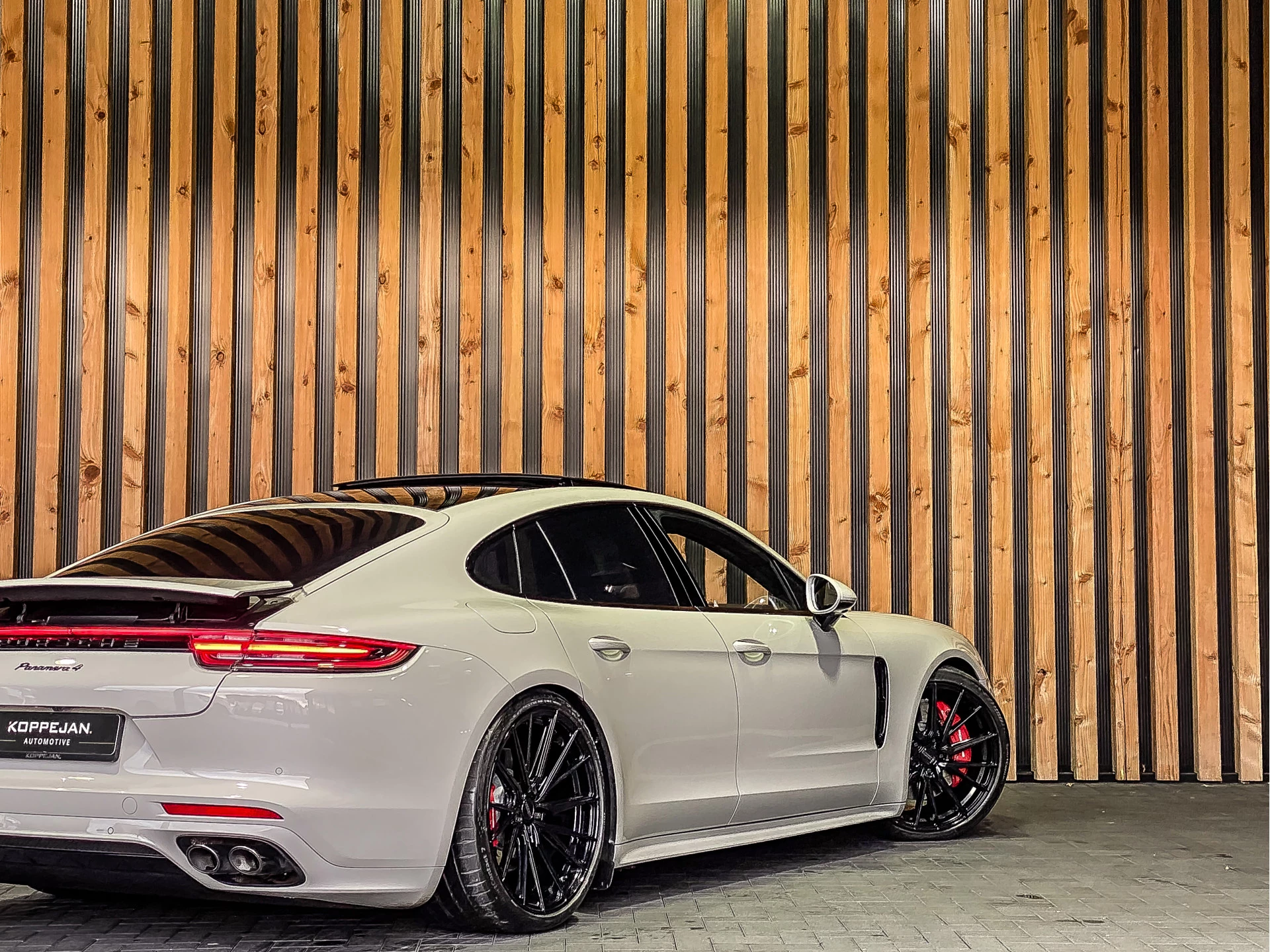 Hoofdafbeelding Porsche Panamera
