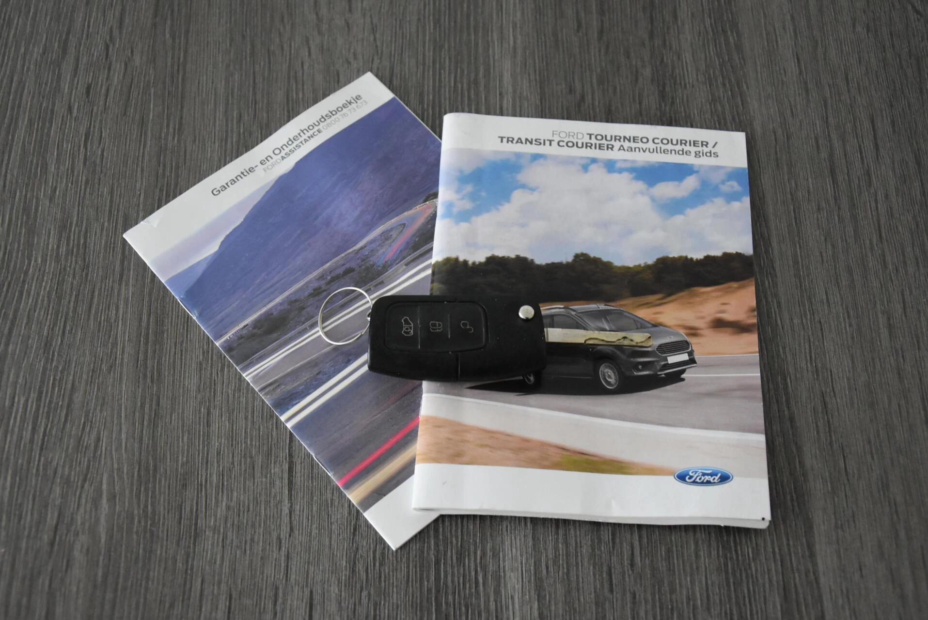 Hoofdafbeelding Ford Transit Courier