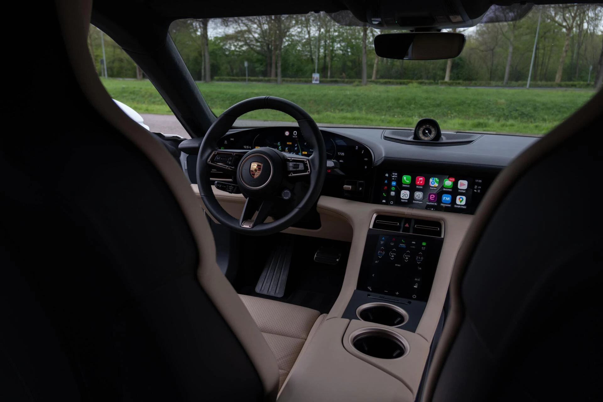 Hoofdafbeelding Porsche Taycan