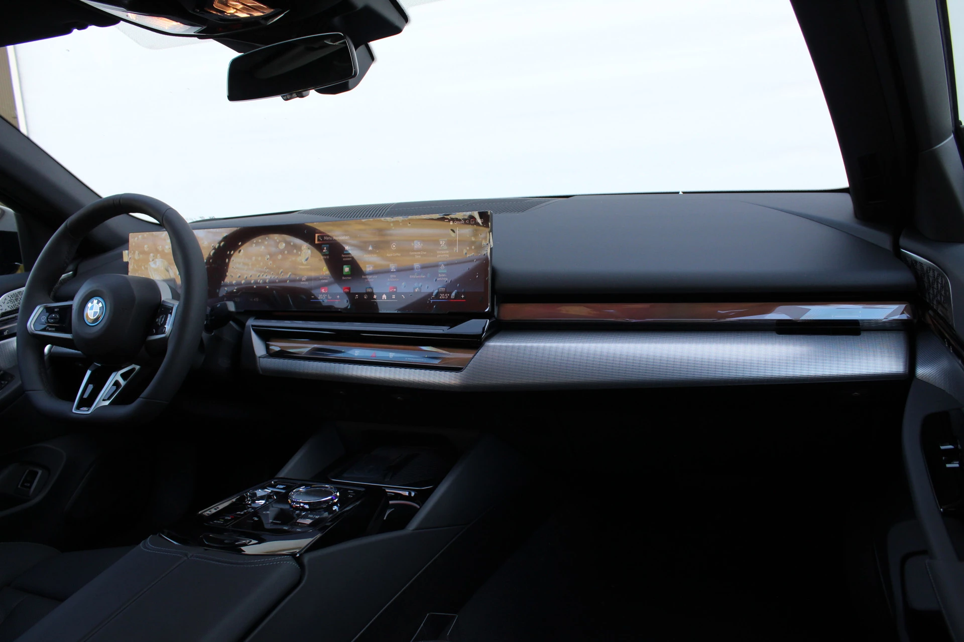 Hoofdafbeelding BMW i5