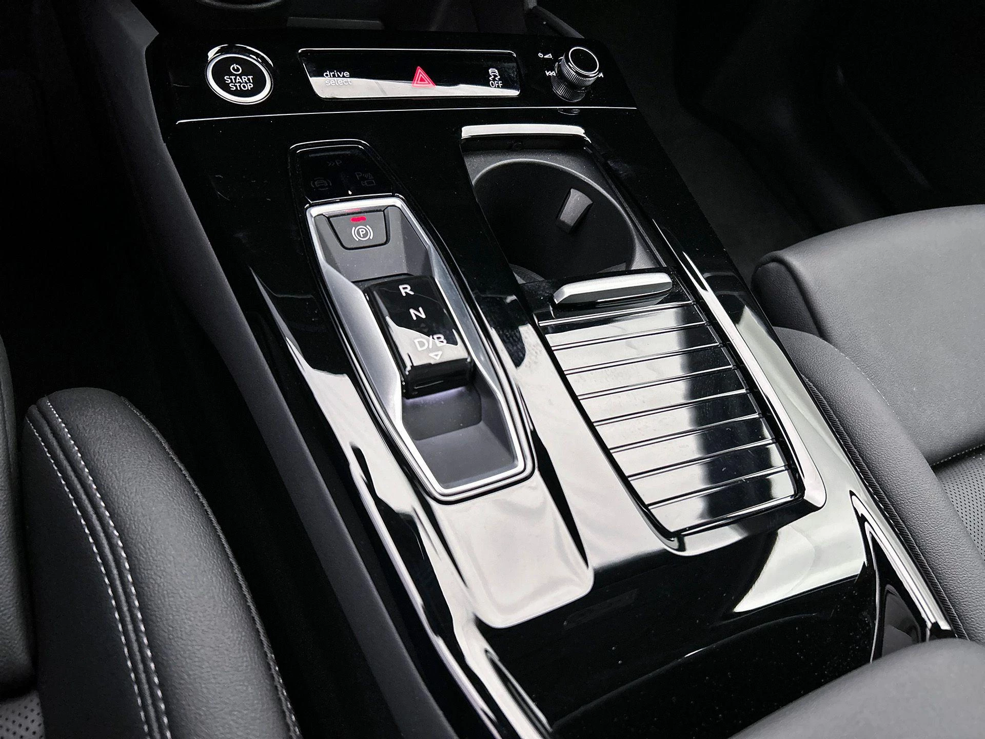 Hoofdafbeelding Audi Q6 e-tron