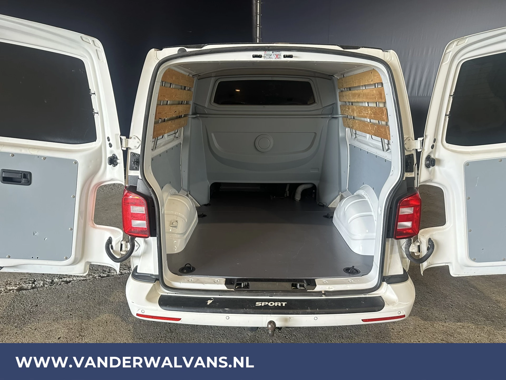 Hoofdafbeelding Volkswagen Transporter