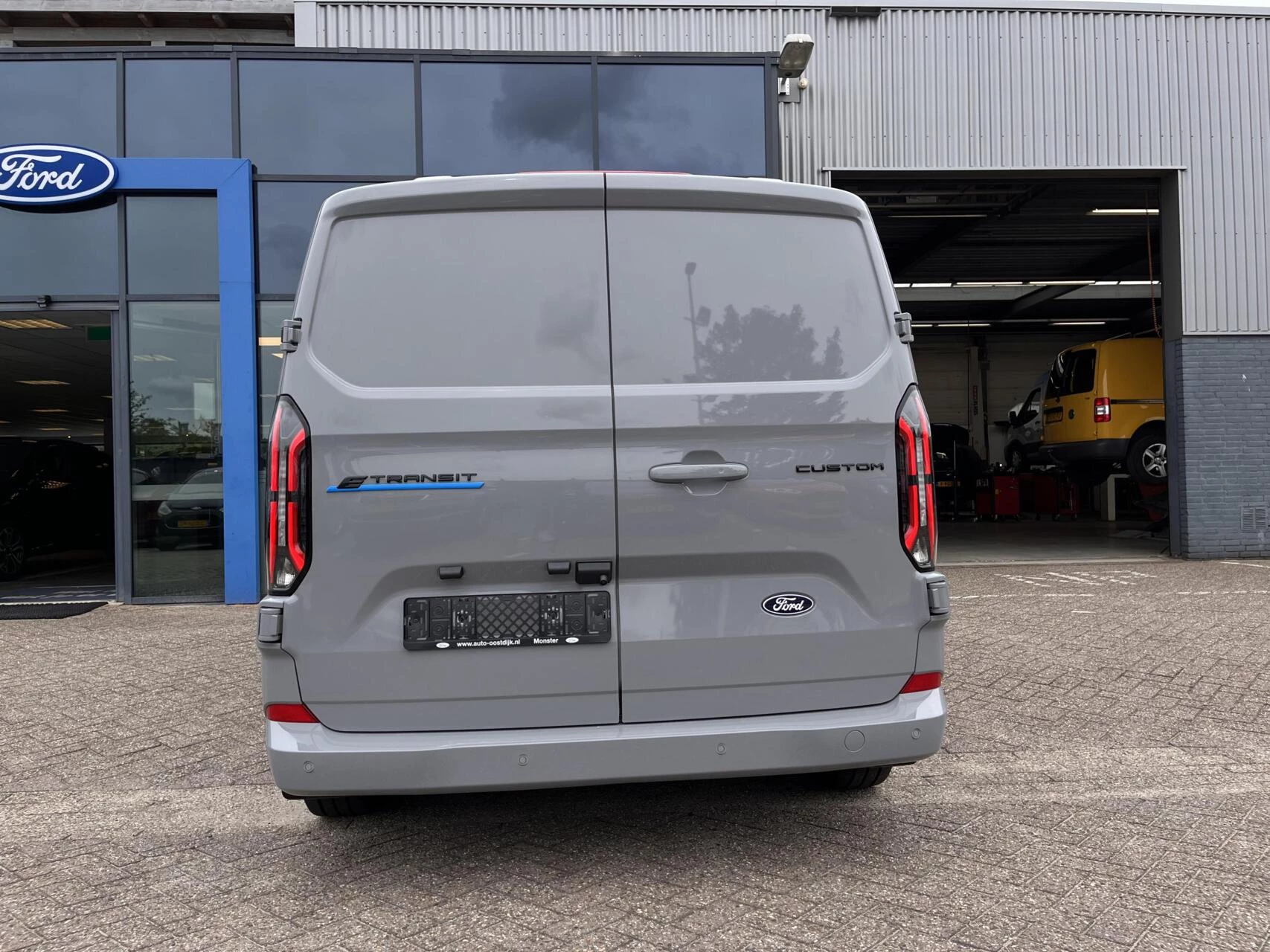 Hoofdafbeelding Ford E-Transit Custom