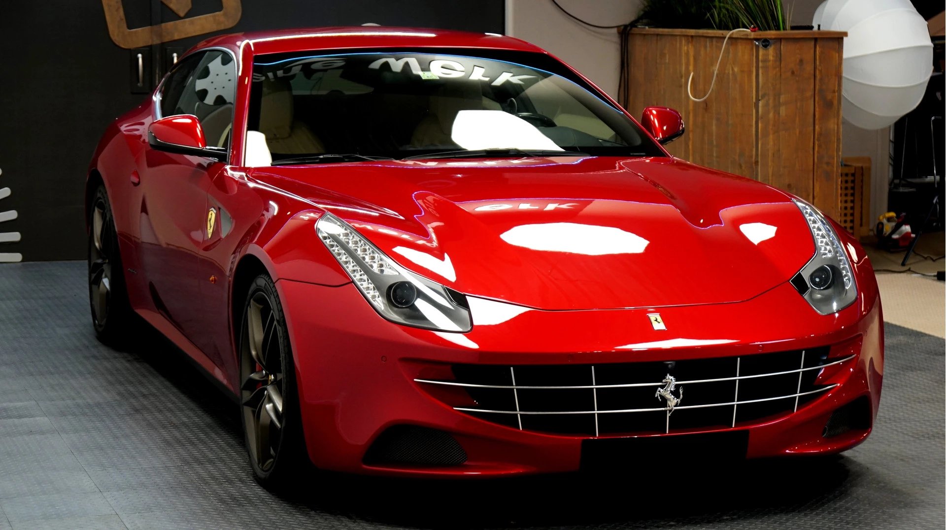 Hoofdafbeelding Ferrari FF