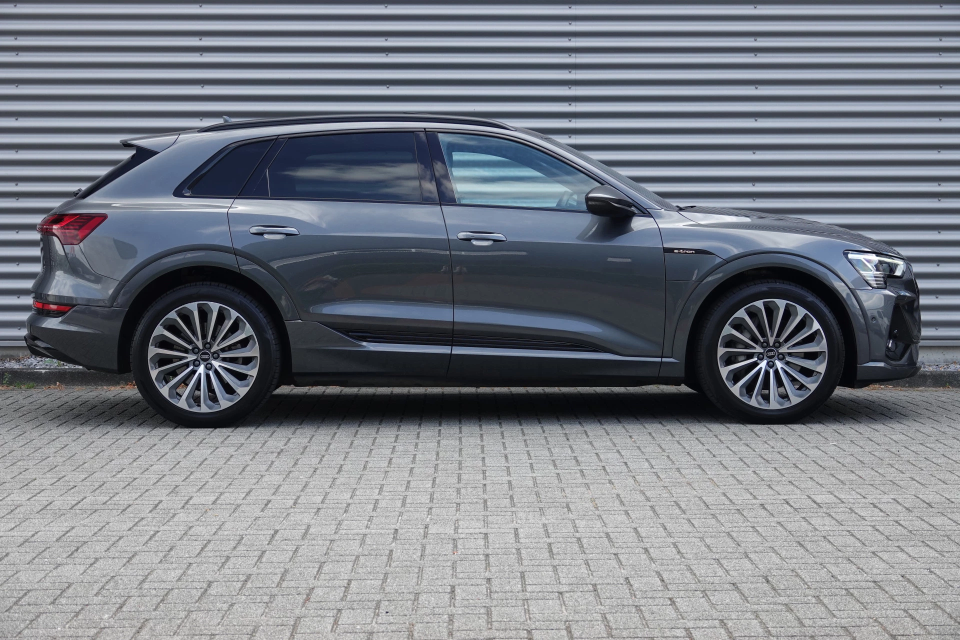 Hoofdafbeelding Audi e-tron