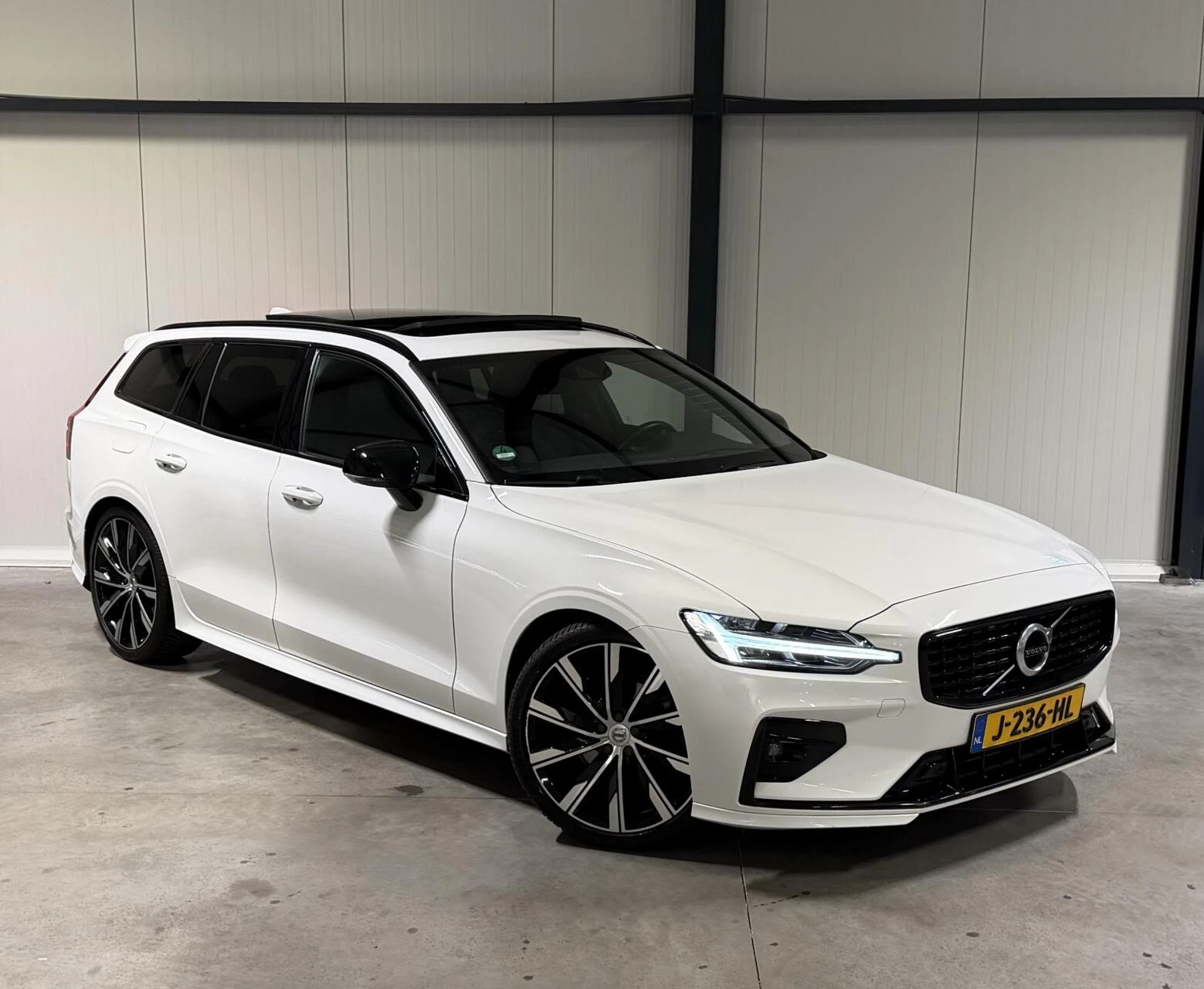 Hoofdafbeelding Volvo V60