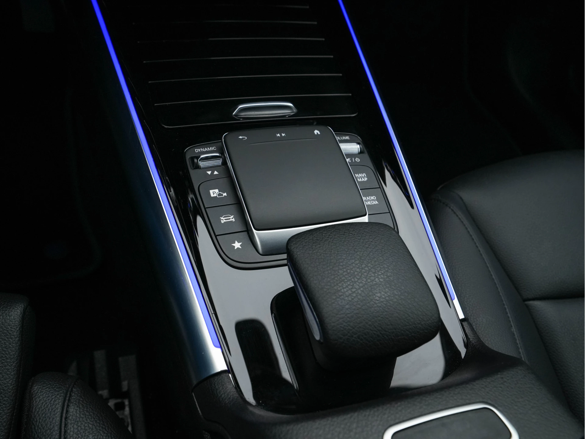 Hoofdafbeelding Mercedes-Benz EQA