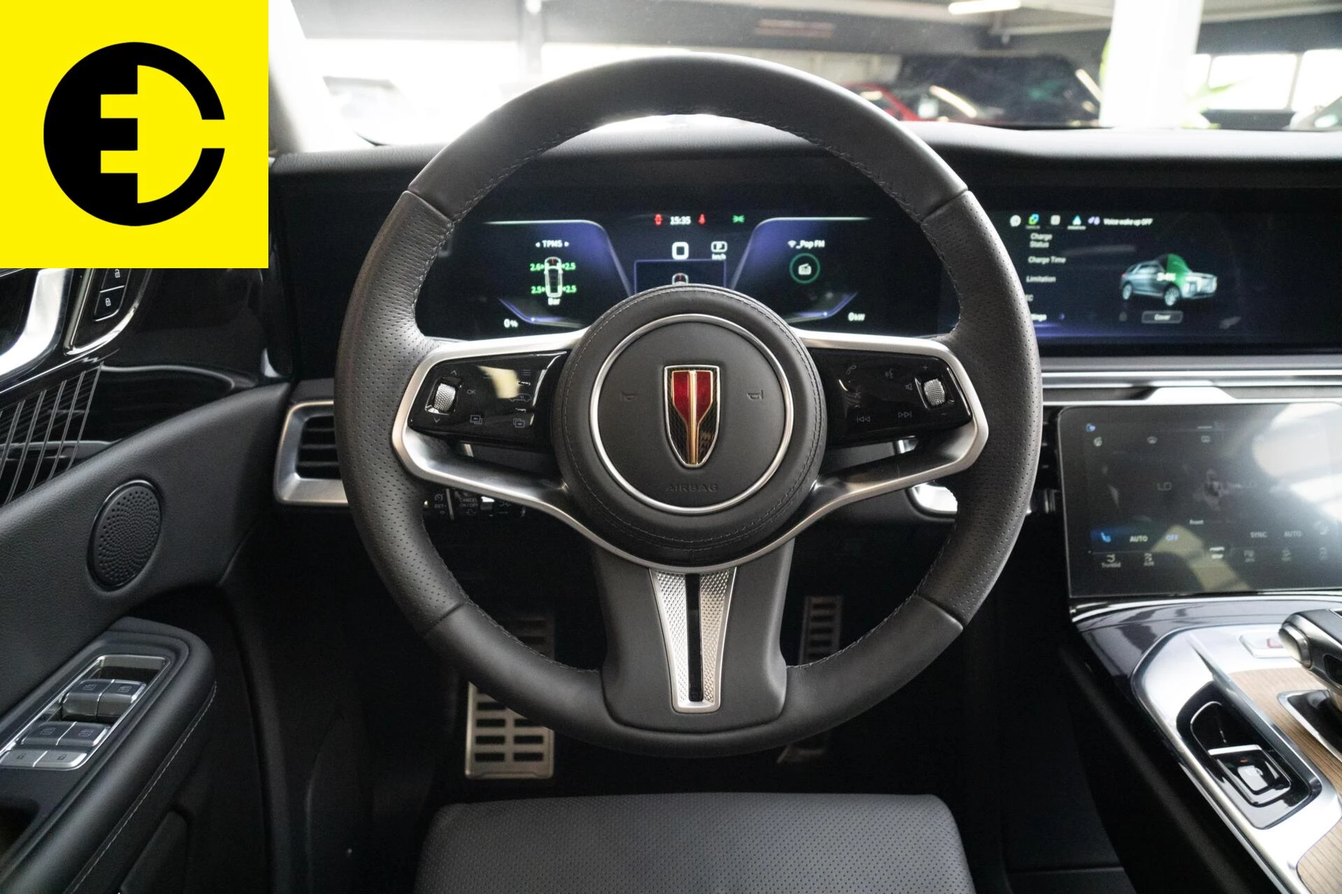 Hoofdafbeelding Hongqi E-HS9