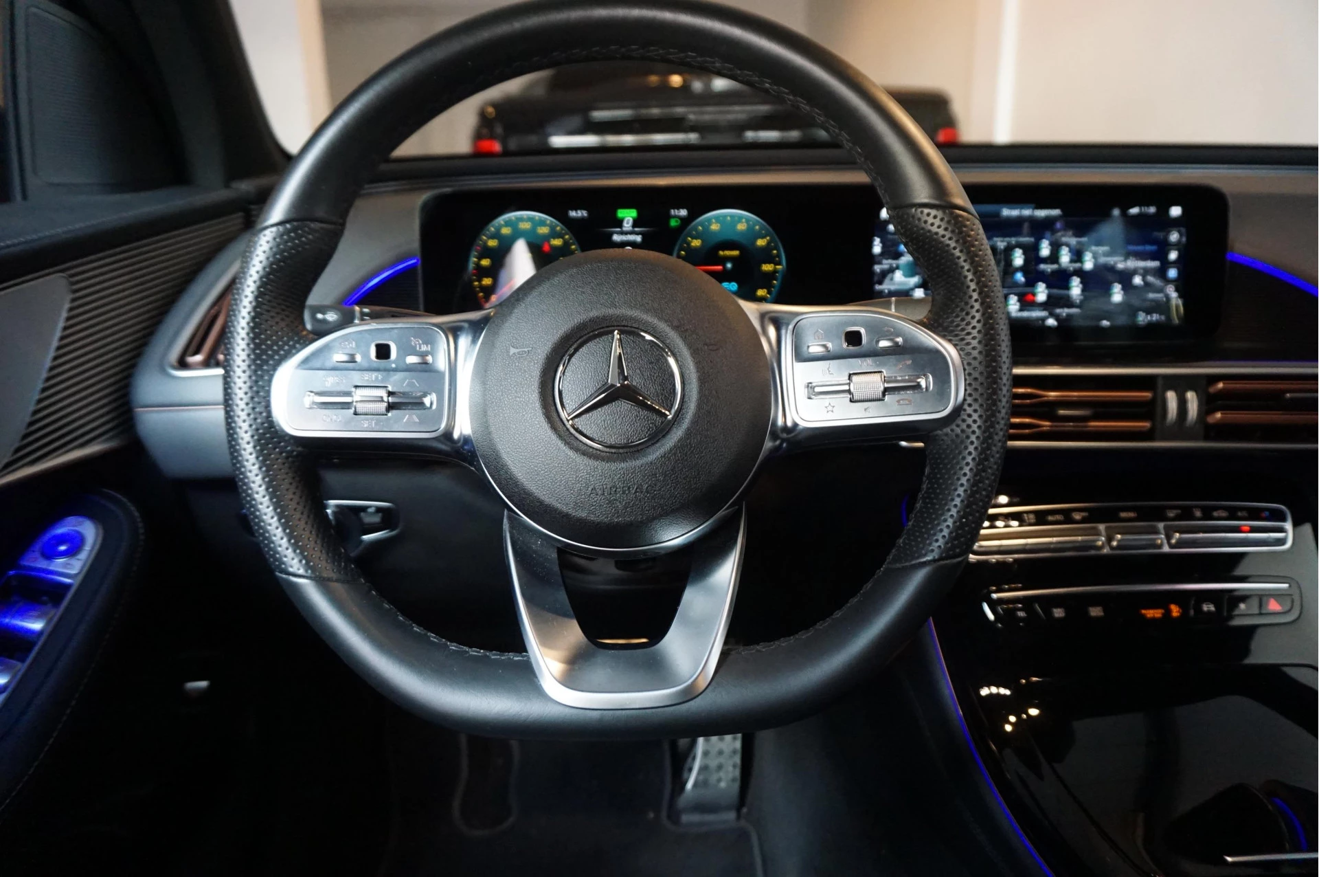Hoofdafbeelding Mercedes-Benz EQC