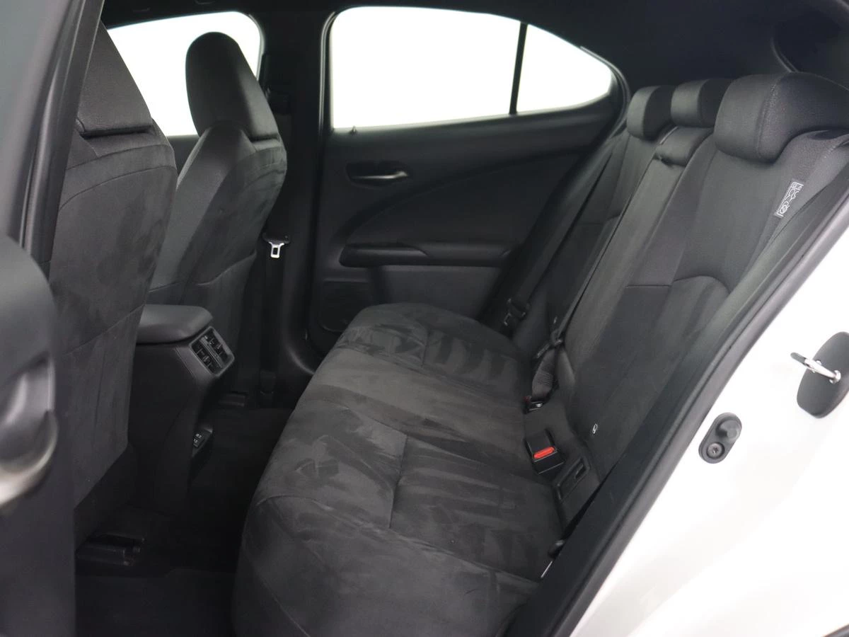 Hoofdafbeelding Lexus UX