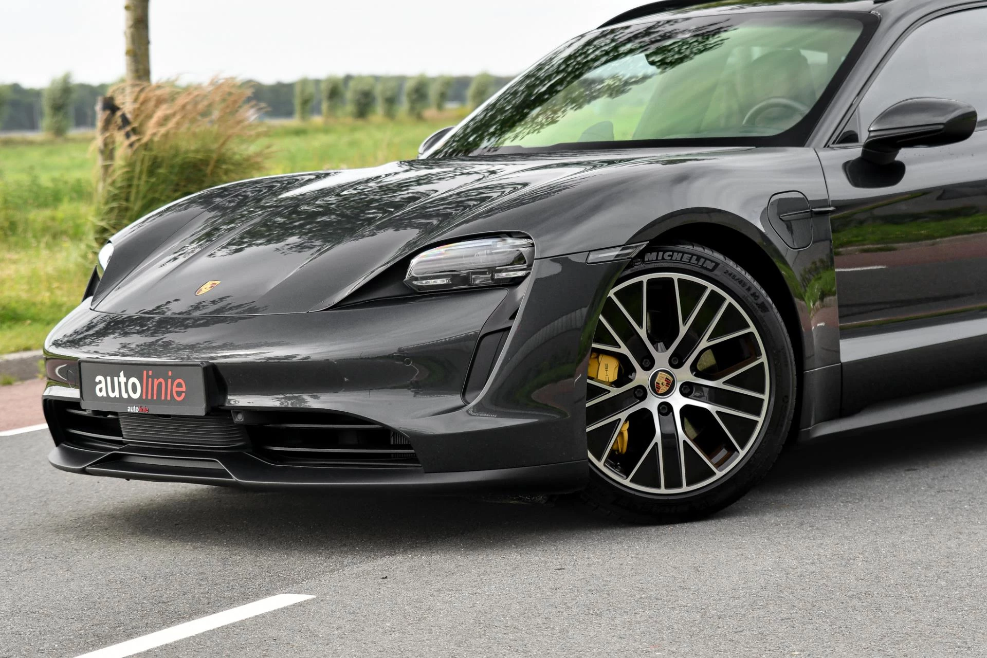 Hoofdafbeelding Porsche Taycan