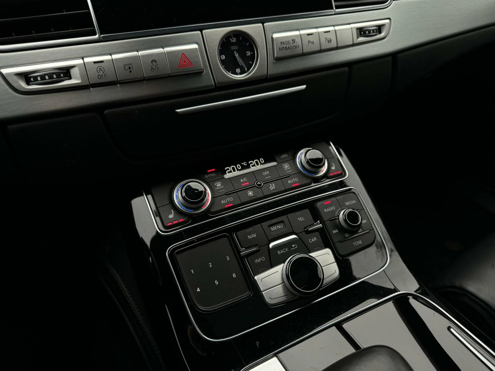 Hoofdafbeelding Audi A8