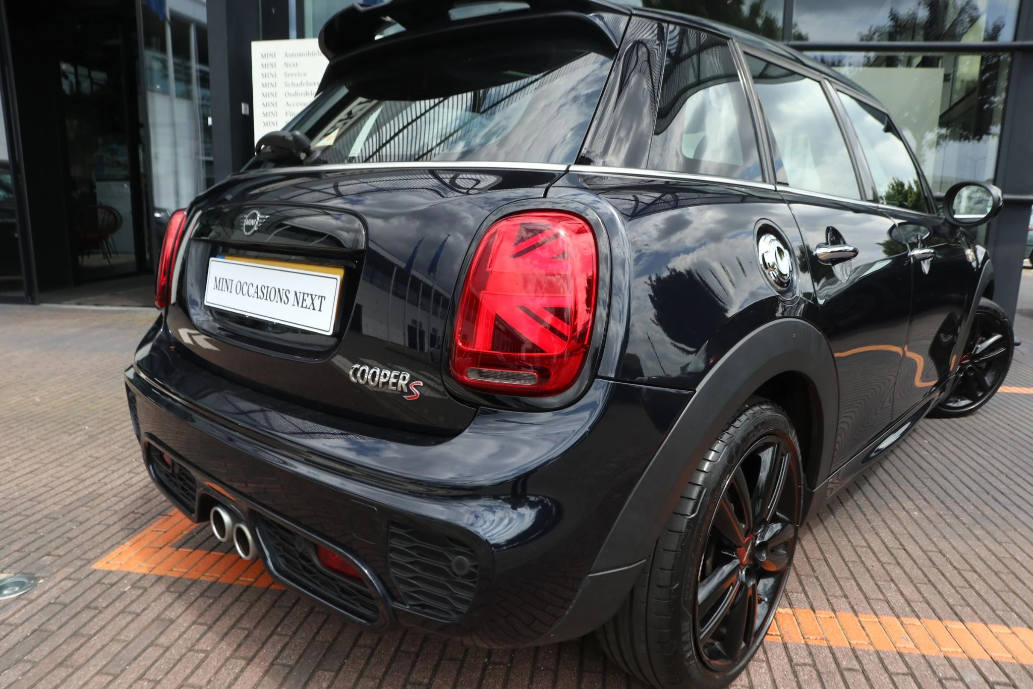 Hoofdafbeelding MINI 5-deurs
