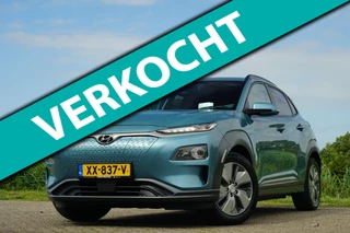 Hyundai Kona EV Premium 64 kWh Warmtepomp | Surf Blue | Leder/Stoelverwarming-koeling/LED/Carplay/Complete auto!