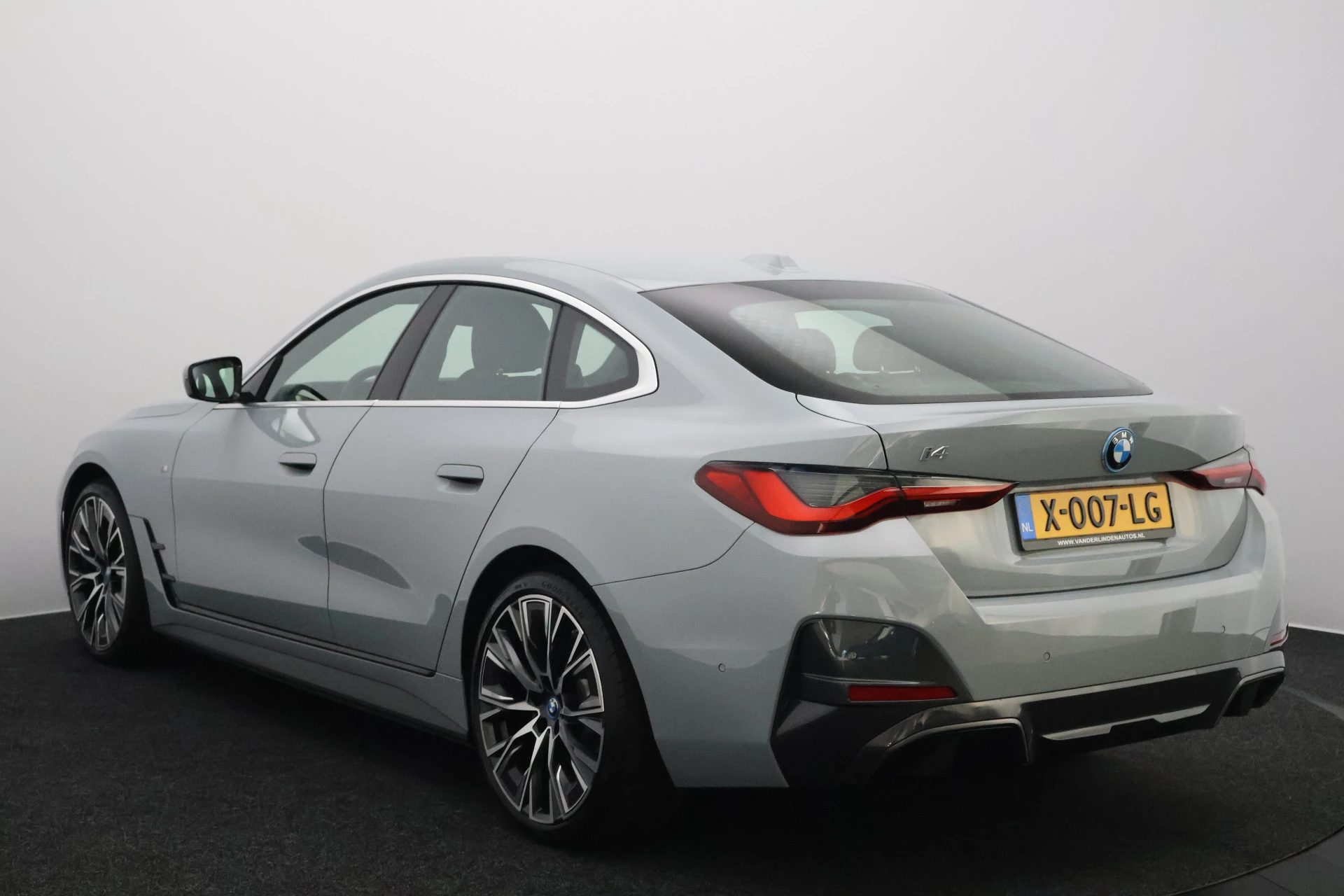 Hoofdafbeelding BMW i4