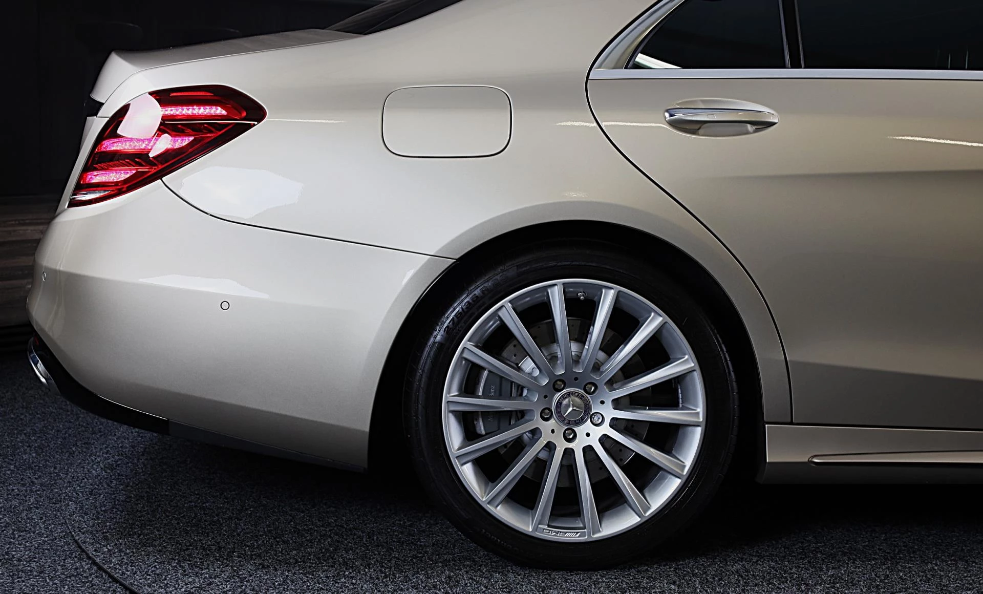 Hoofdafbeelding Mercedes-Benz S-Klasse