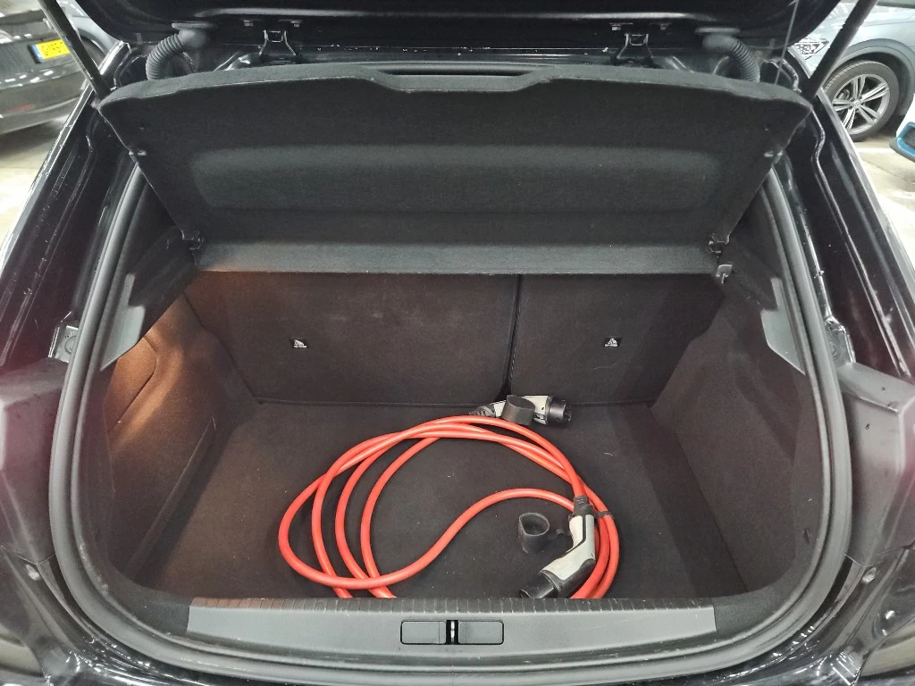 Hoofdafbeelding Peugeot e-208