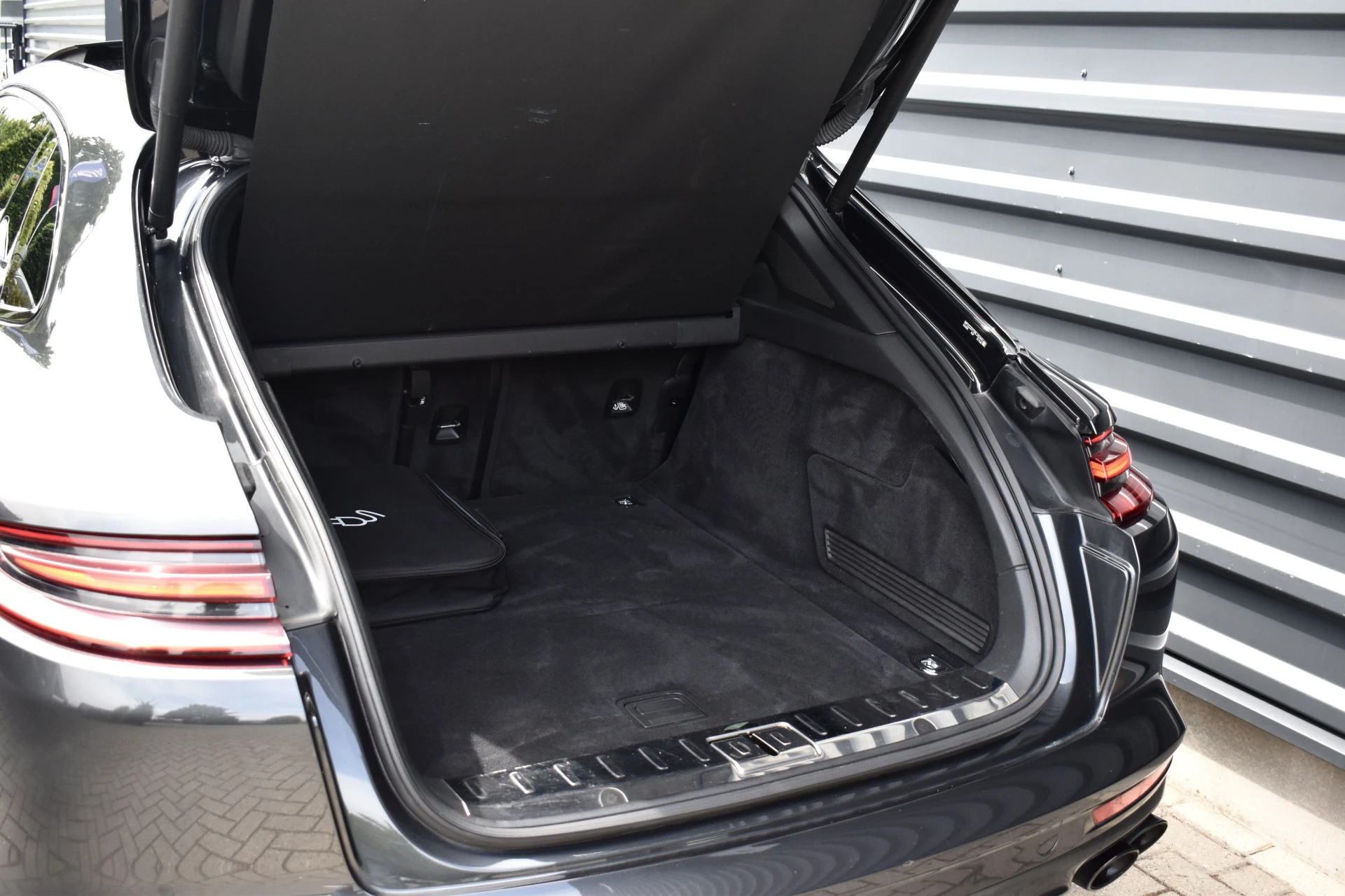 Hoofdafbeelding Porsche Panamera