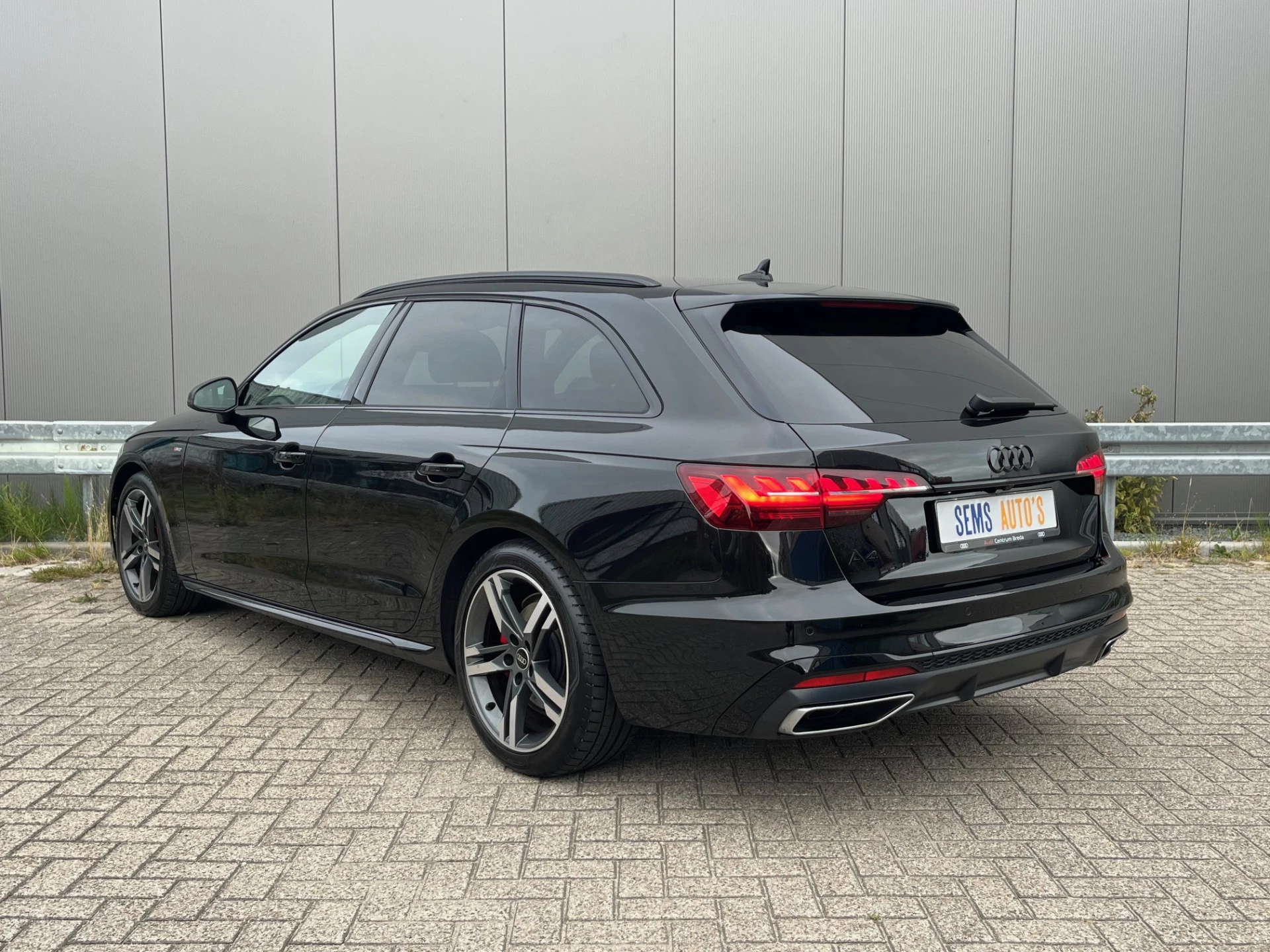 Hoofdafbeelding Audi A4
