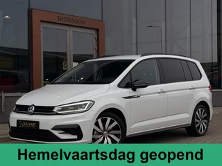 Volkswagen Touran 1.5 TSI Highline Business R 7p | ACC | Achteruitrijcamera | Stoelverwarming V+A | Elek. Trekhaak | Apple Carplay |