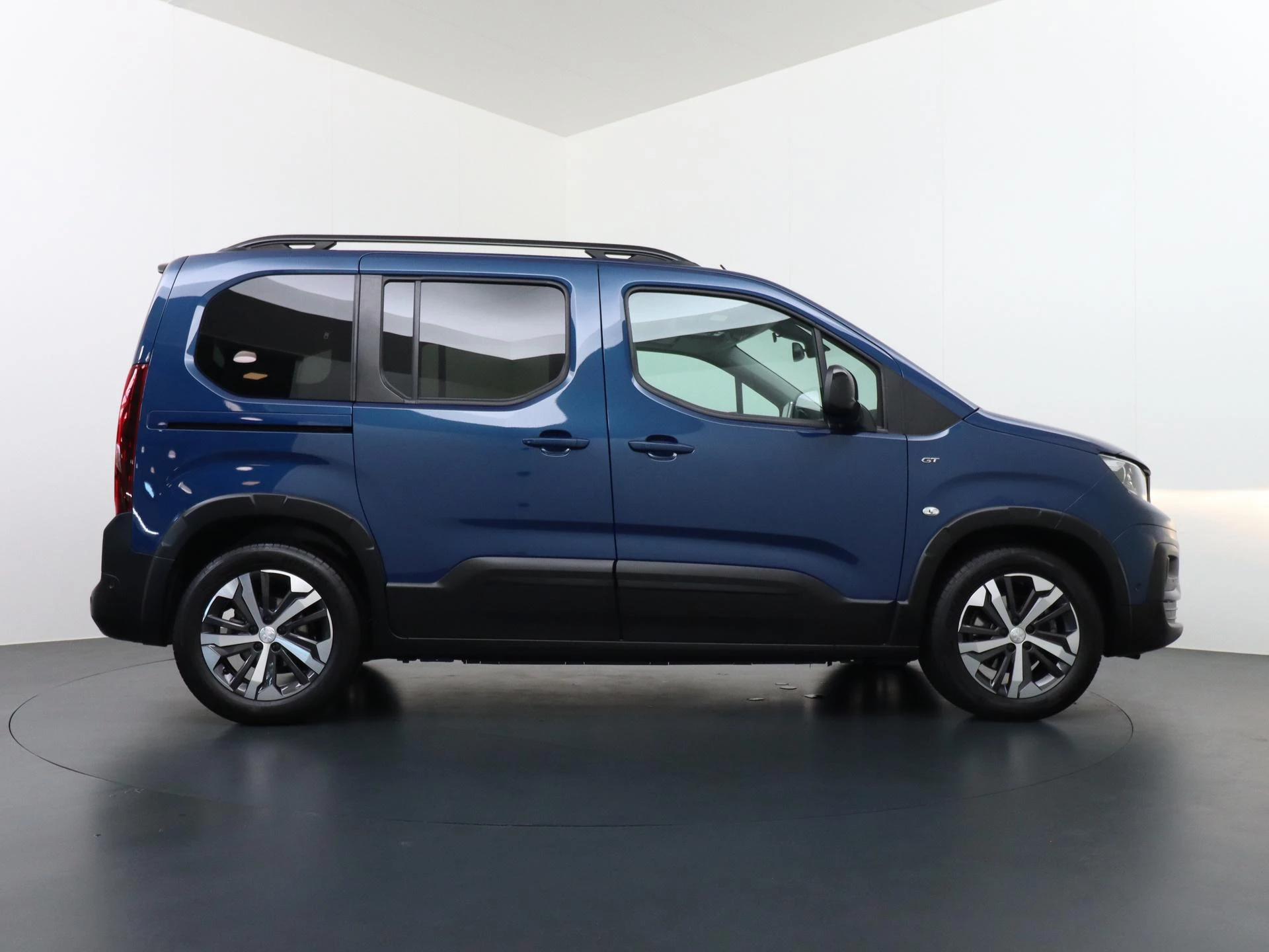 Hoofdafbeelding Peugeot e-Rifter