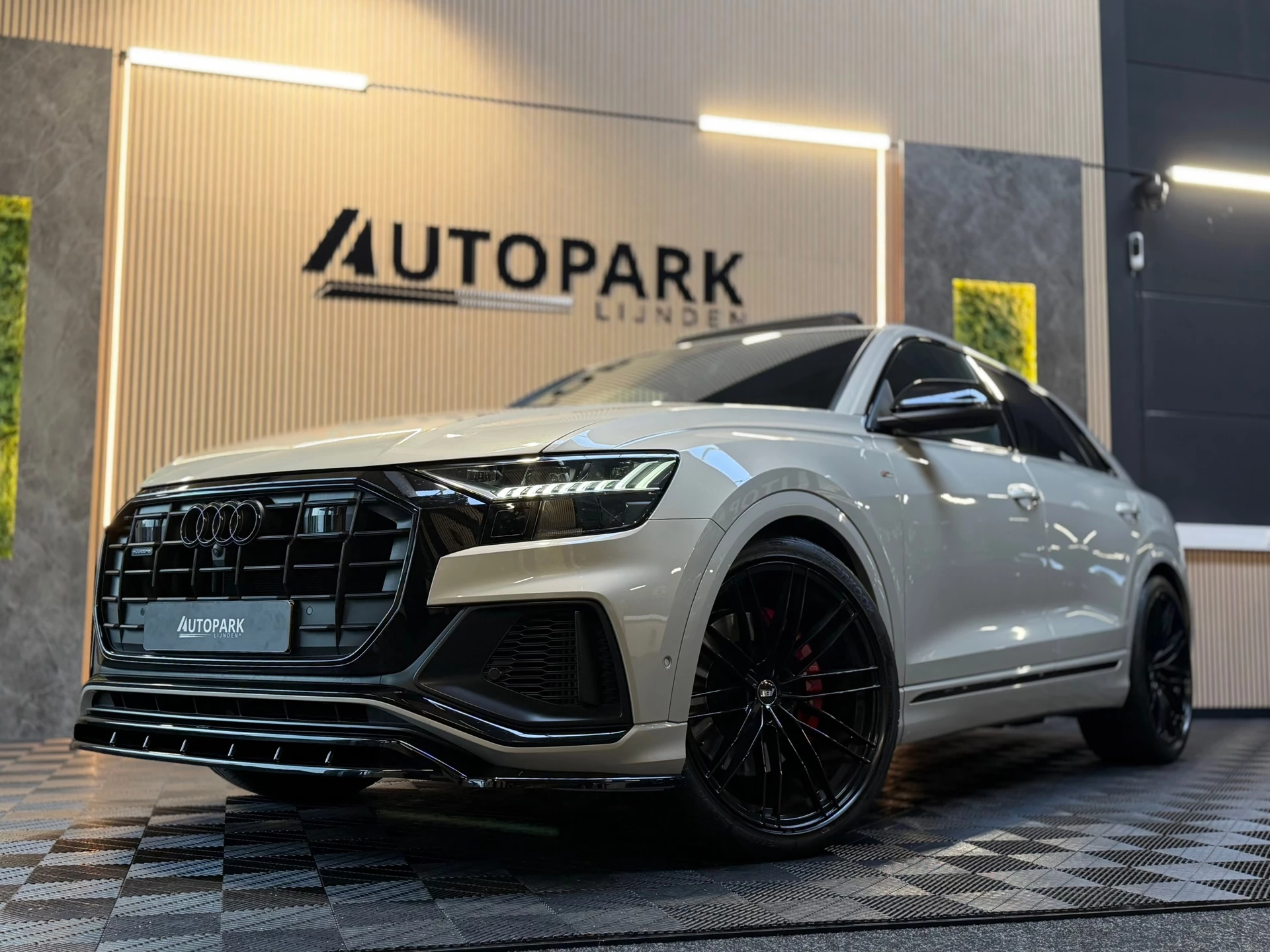Hoofdafbeelding Audi Q8