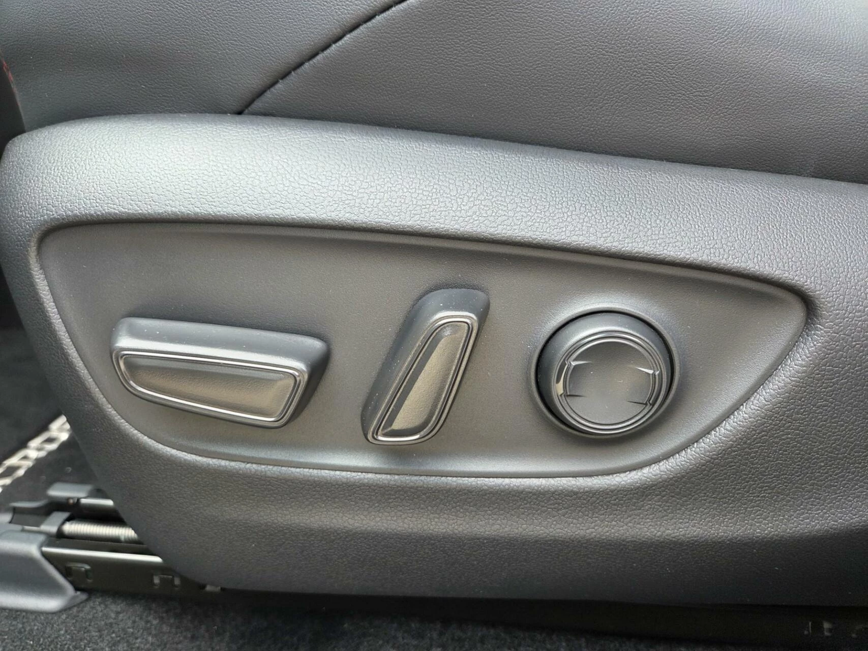 Hoofdafbeelding Suzuki Across