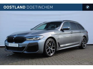 BMW 5 Serie Touring 520e High Executive M Sport Automaat / Panoramadak / Trekhaak / Sportstoelen / Achteruitrijcamera / Laserlight / Adaptieve LED / Stoelverwarming