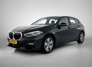 BMW 1-serie 118i Executive Edition Automaat (NAVIGATIE, CARPLAY, PDC, STUURBEDIENING, 1e EIGENAAR, GOED ONDERHOUDEN