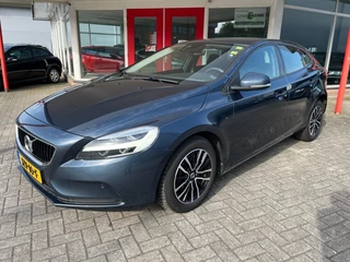 Volvo V40 1.5 T2 122PK Momentum LED/NAVI/PDV Voor en achter
