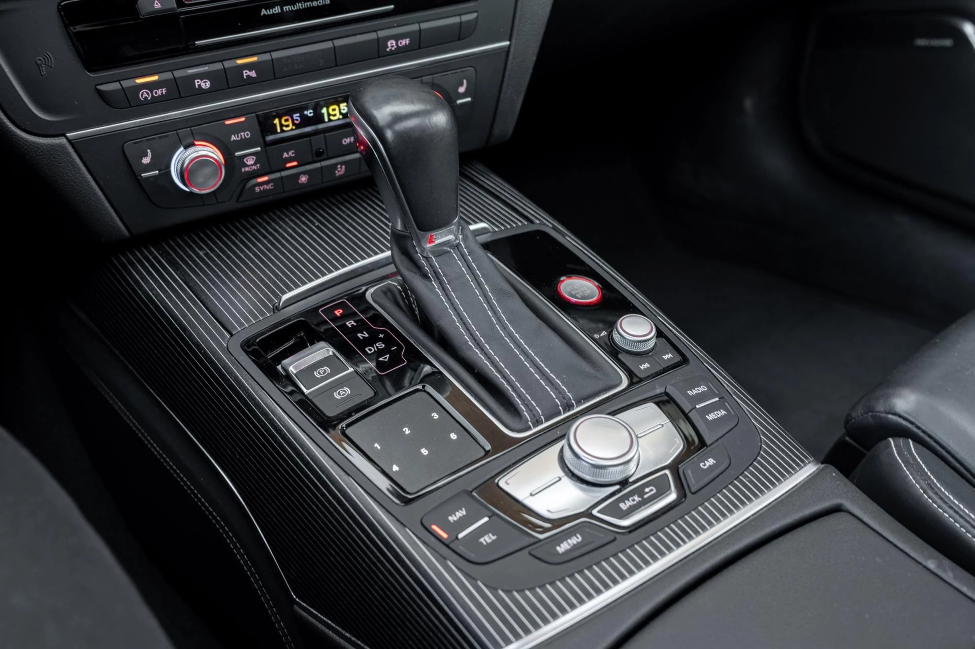 Hoofdafbeelding Audi S6