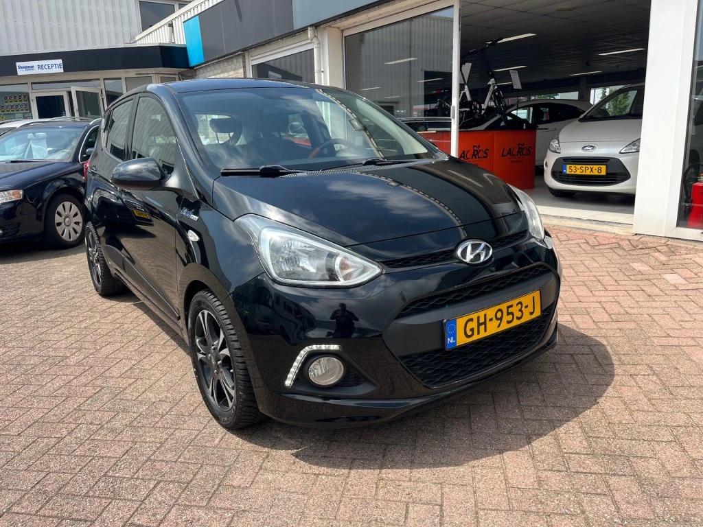 Hoofdafbeelding Hyundai i10