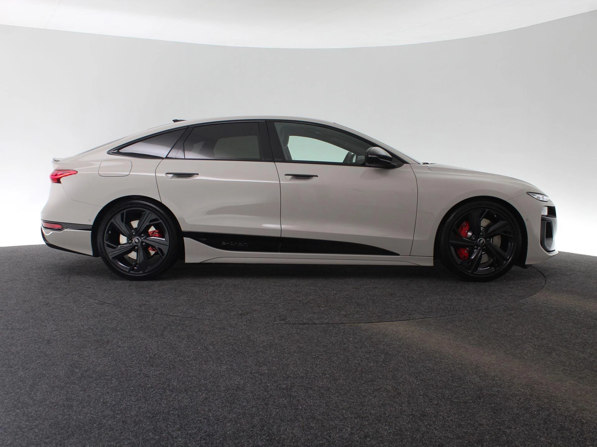 Hoofdafbeelding Audi S6