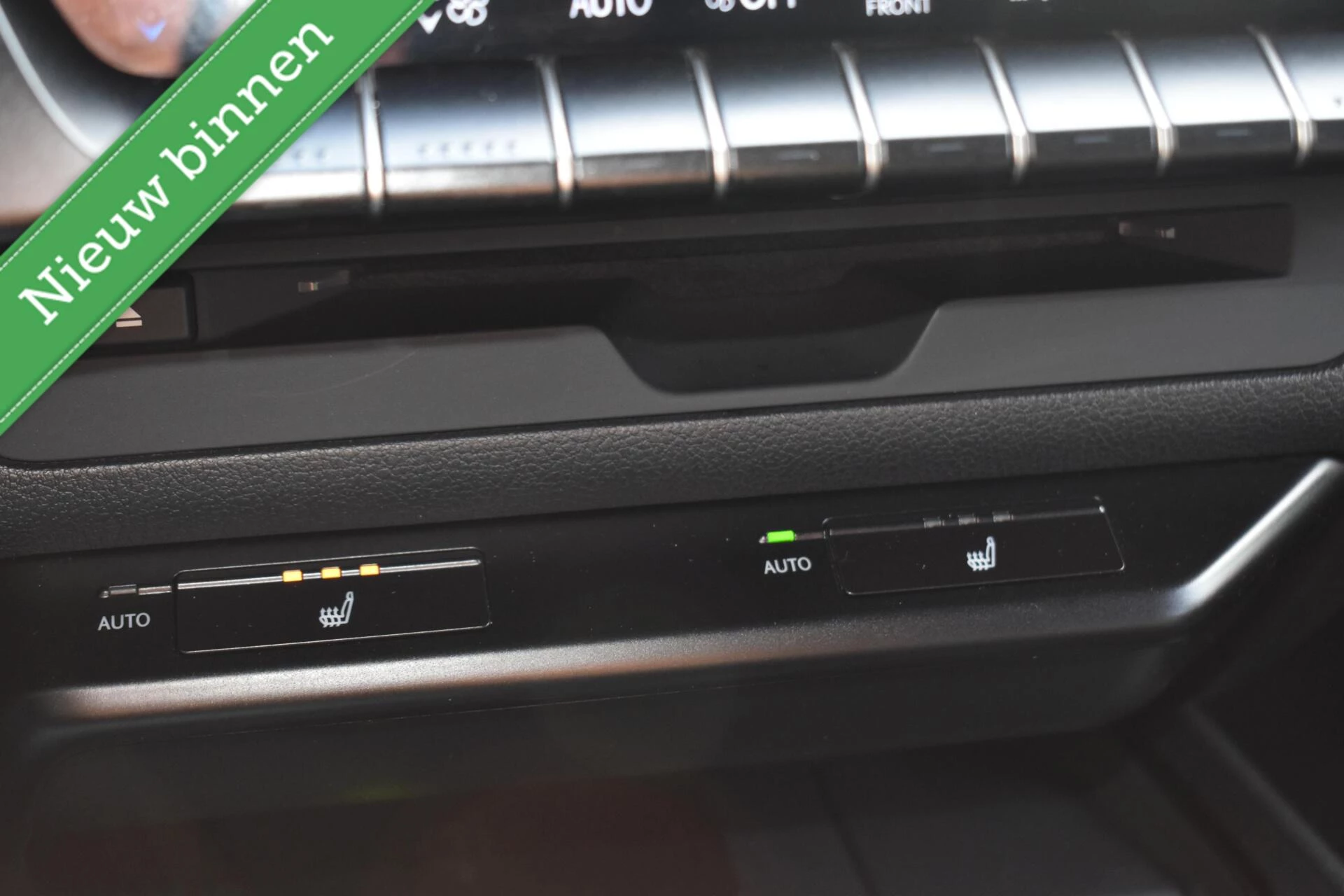 Hoofdafbeelding Lexus UX