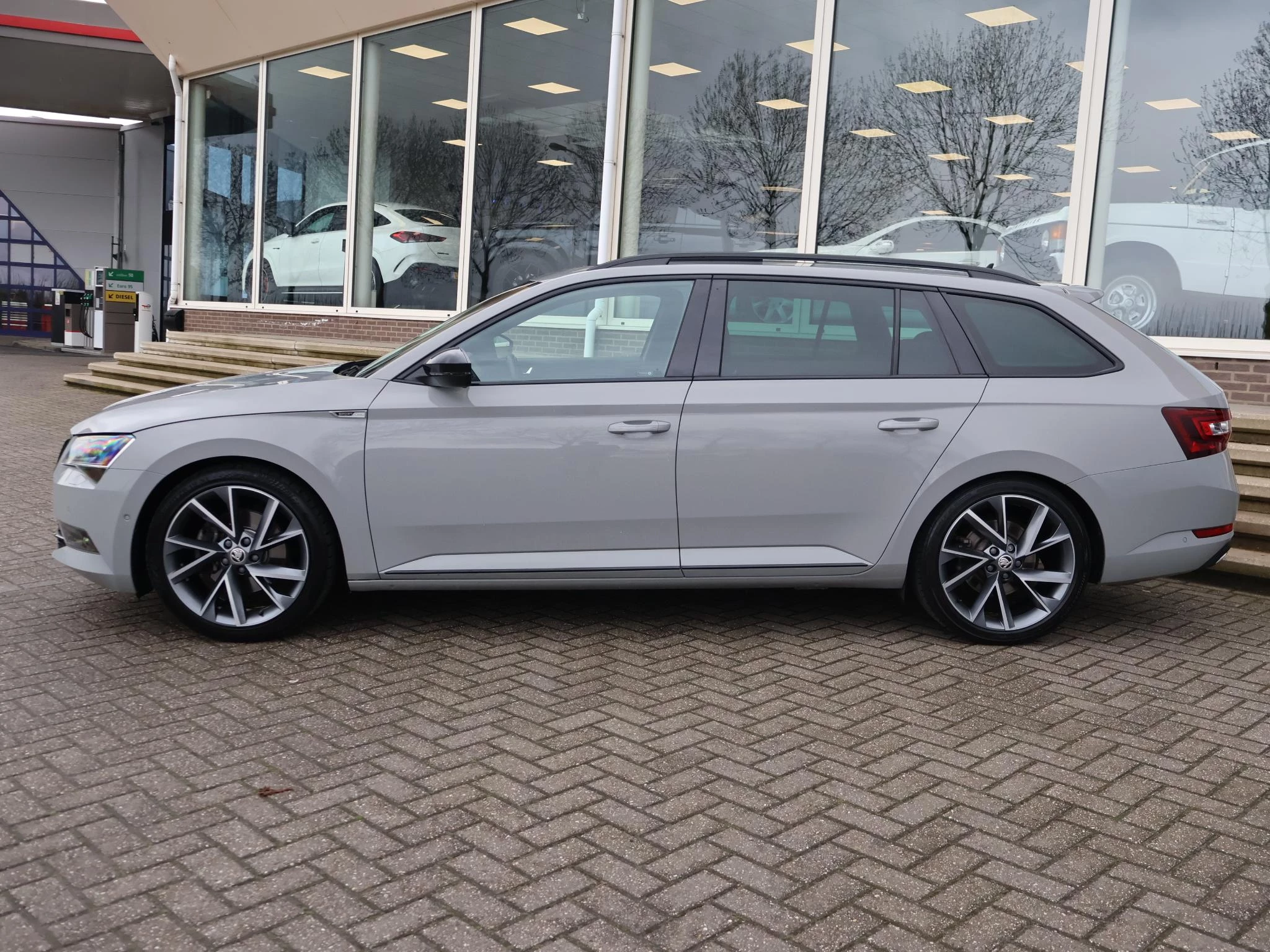 Hoofdafbeelding Škoda Superb