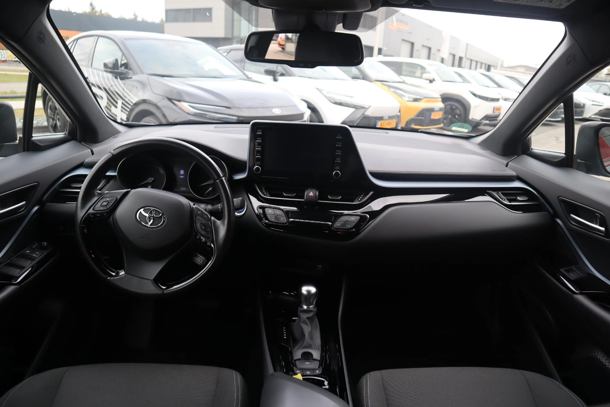 Hoofdafbeelding Toyota C-HR