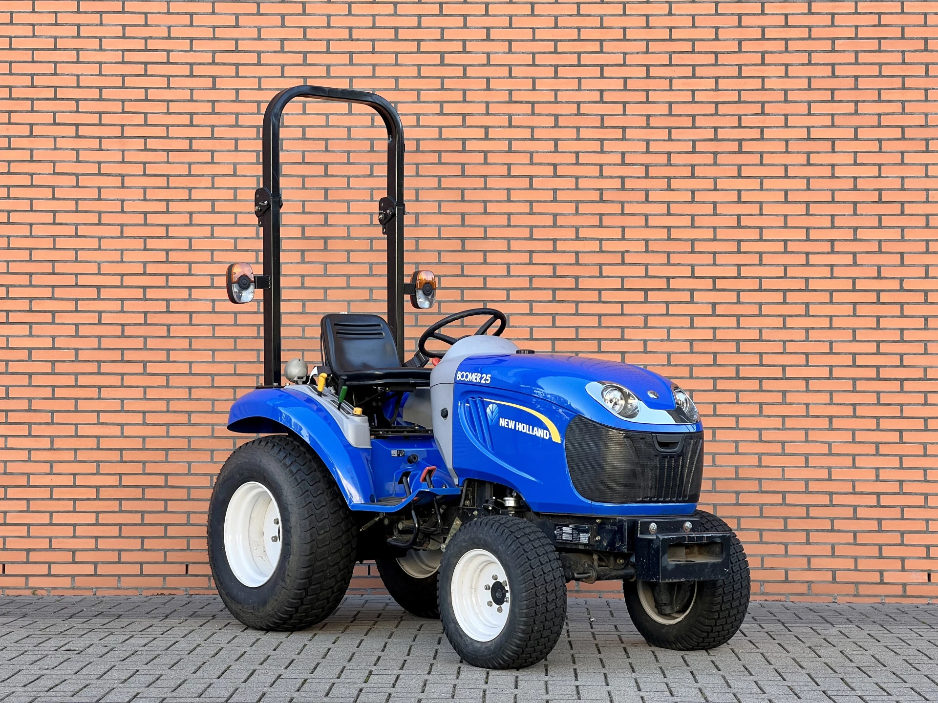 Hoofdafbeelding New Holland Boomer 25
